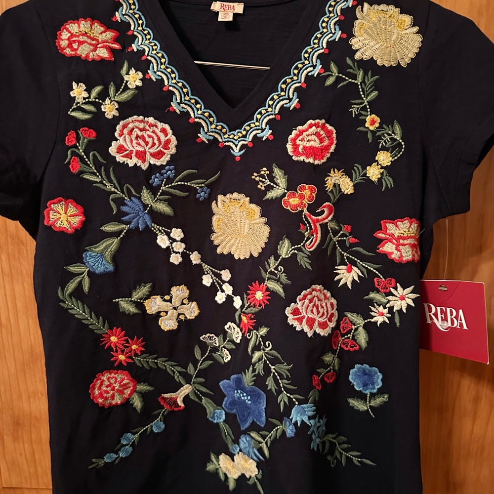 Reba Navy Short-Sleeve V-Neck Top with Multicolor Floral Embroidery XS NWT